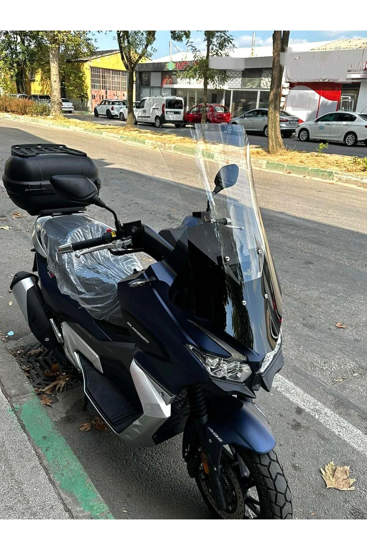 RKS Blade 250 Ön Cam 2023-2026 Model 75cm Şeffaf Renkli 4mm UZUN