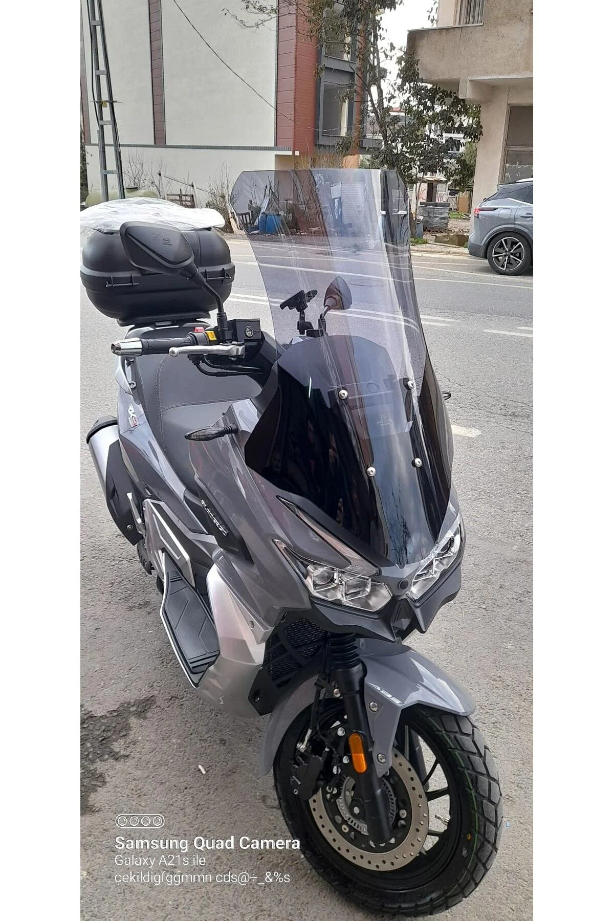 RKS Blade 350 Ön Cam 2023-2026 Model 65cm Füme Renkli 4mm ORTA BO