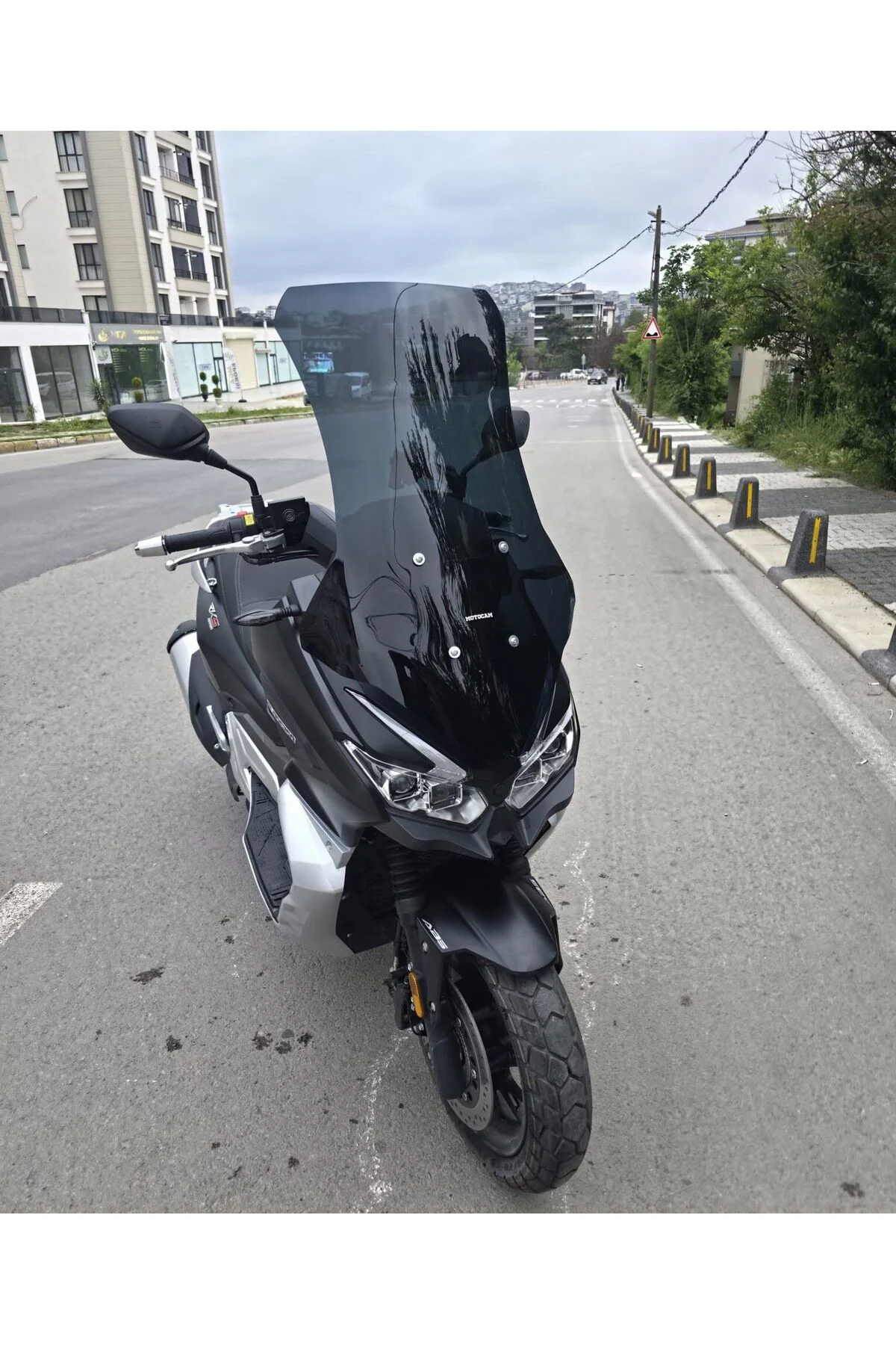 RKS Blade 350 Ön Cam 2023-2026 Model 75cm Siyah Renkli 4mm UZUN