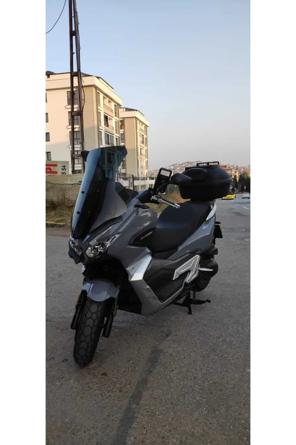 Rks Blade Ön Cam 2023 2024 Model 65cm Siyah Renkli 4mm ORTA BOYLU