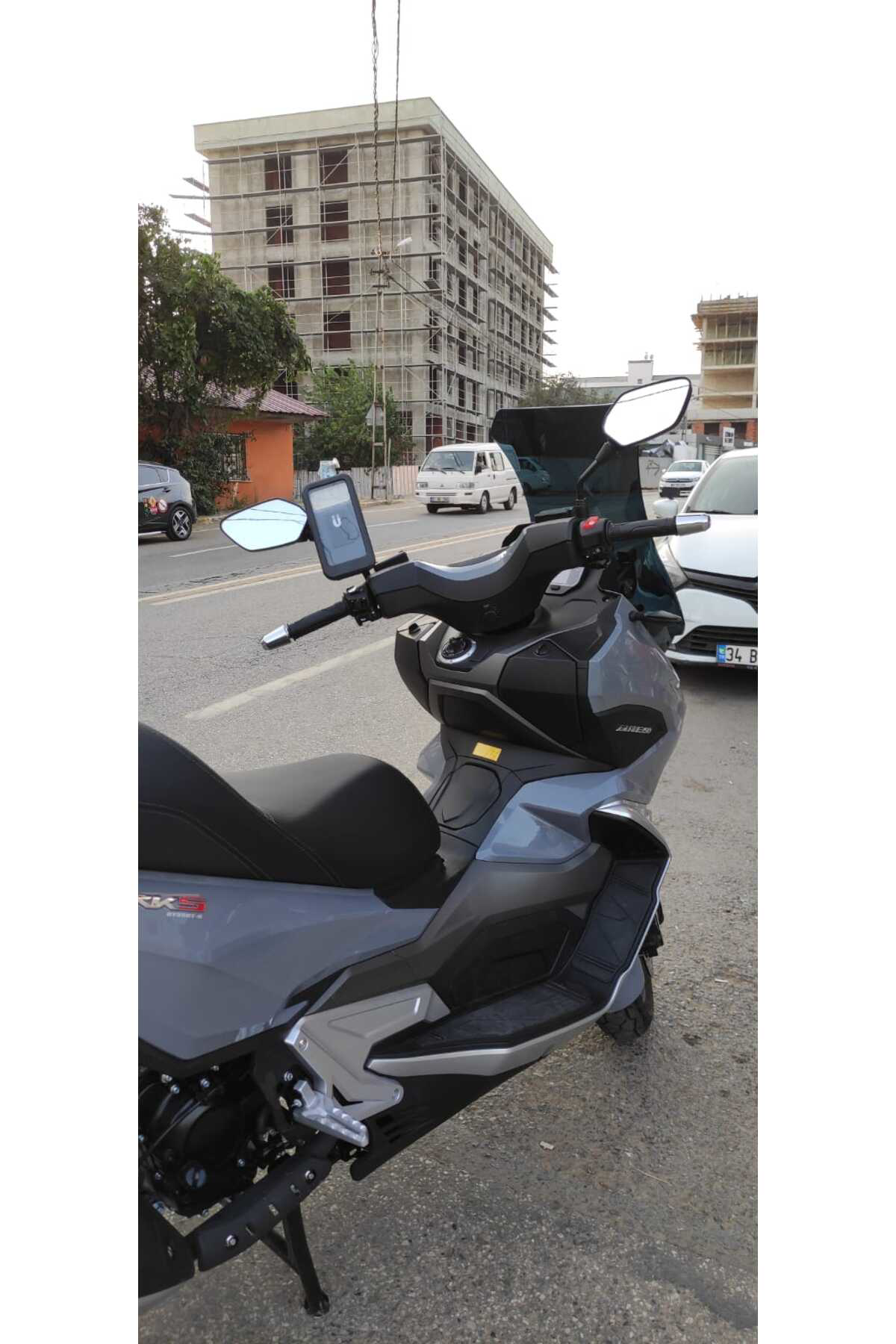 Motocam Rks Blade Ön Cam 2023 2024 Model 65Cm Siyah Renkli 4Mm Orta Boylu