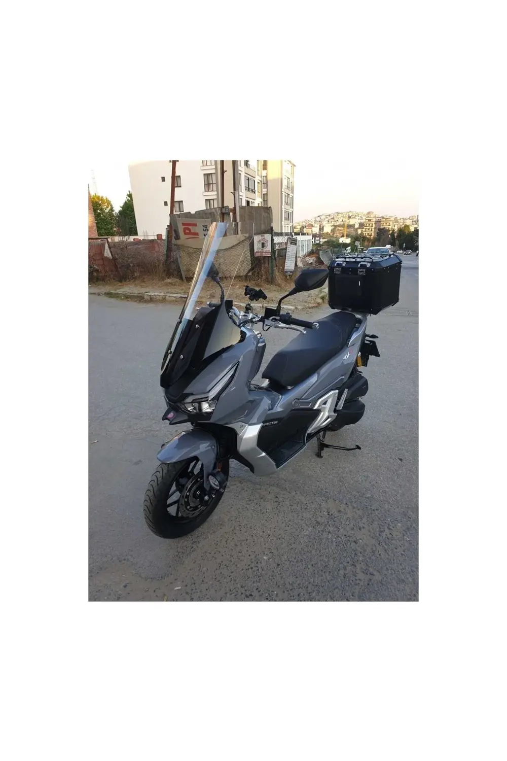 RKS Freccia 150 Ön Cam 2022-2025 Model 78cm Şeffaf Renkli 4mm UZU