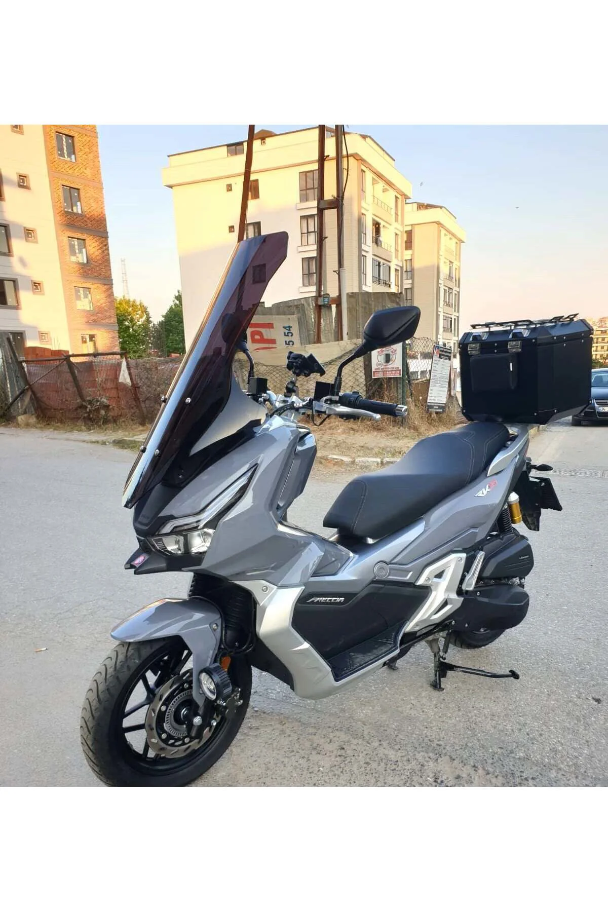 RKS Freccia Ön Cam 2022-2026 Model 78cm Siyah Renkli 4mm UZUN