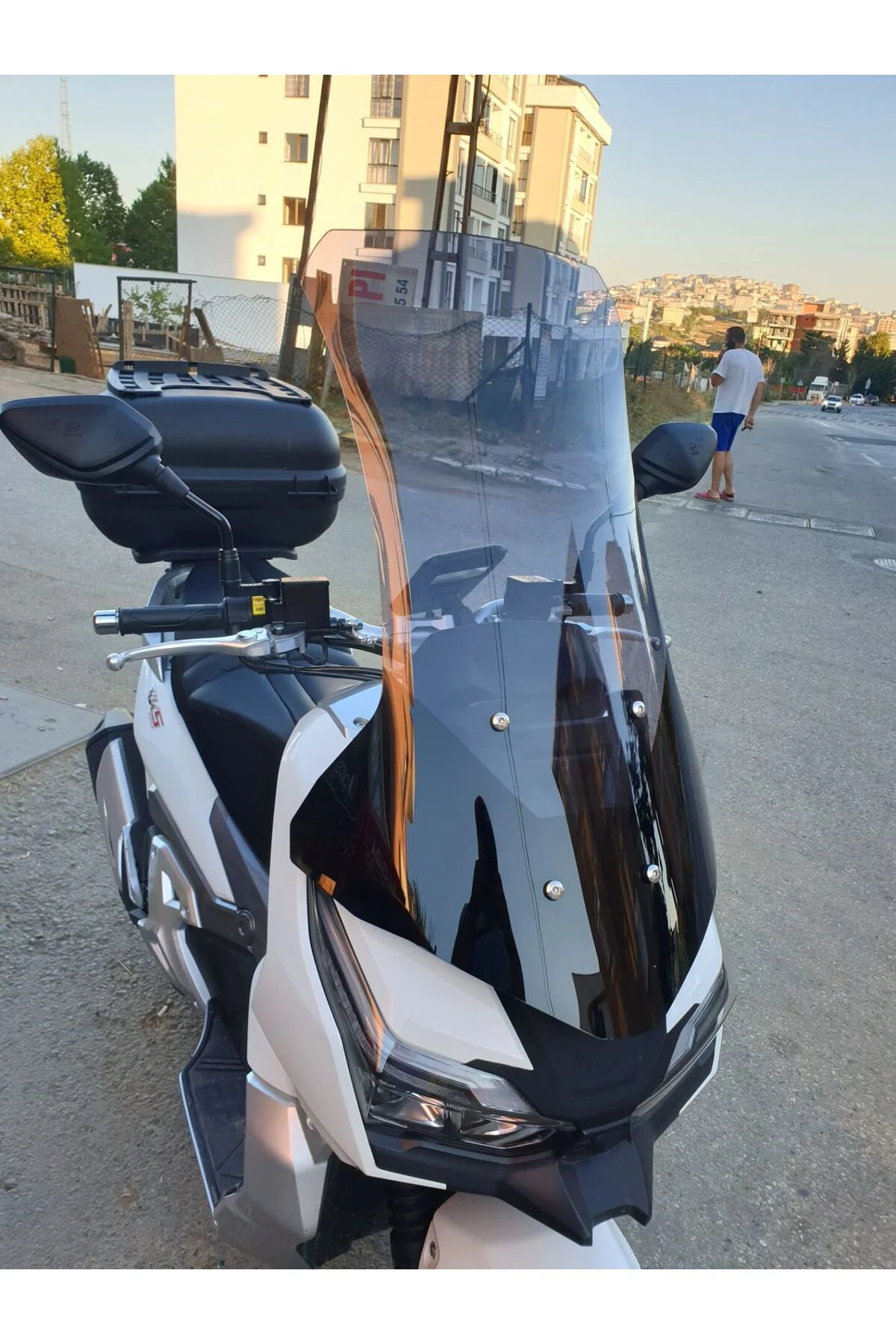 RKS Freccia Ön Cam 2022-2026 Model 75cm Alt Geniş Füme Renkli 4mm