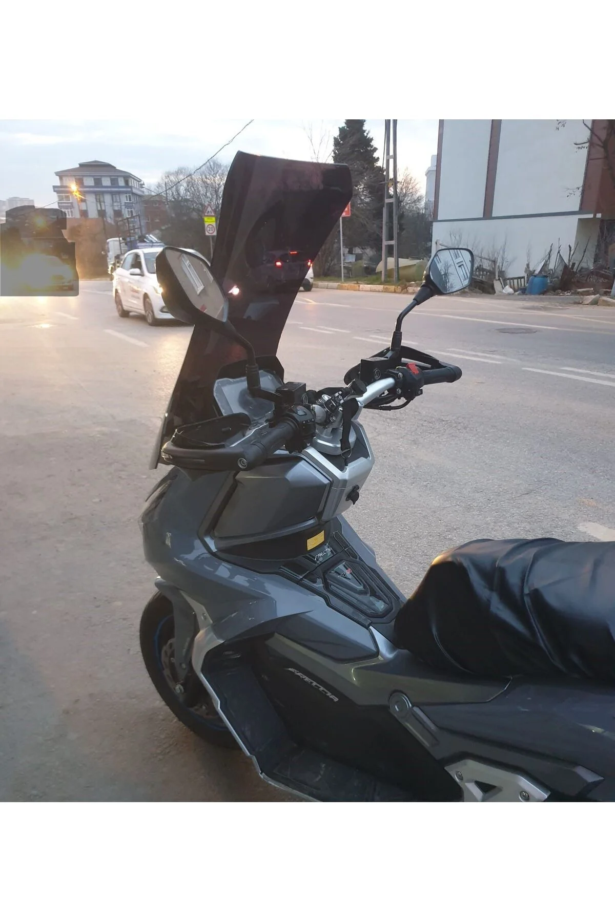 RKS Freccia Ön Cam 2022-2026 Model 75cm Alt Geniş Siyah Renkli 4m