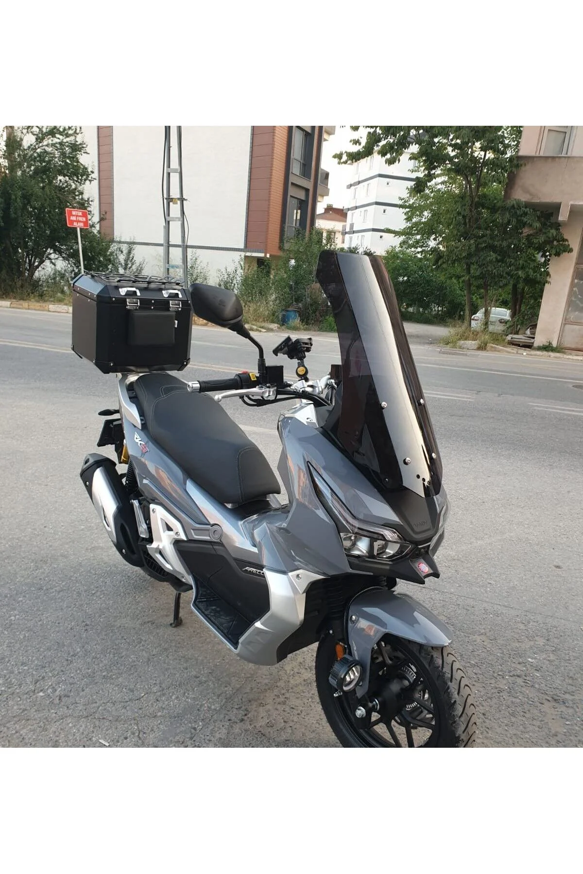 RKS Freccia Ön Cam 2022-2026 Model 65cm Siyah Renkli 4mm ORTA BOY