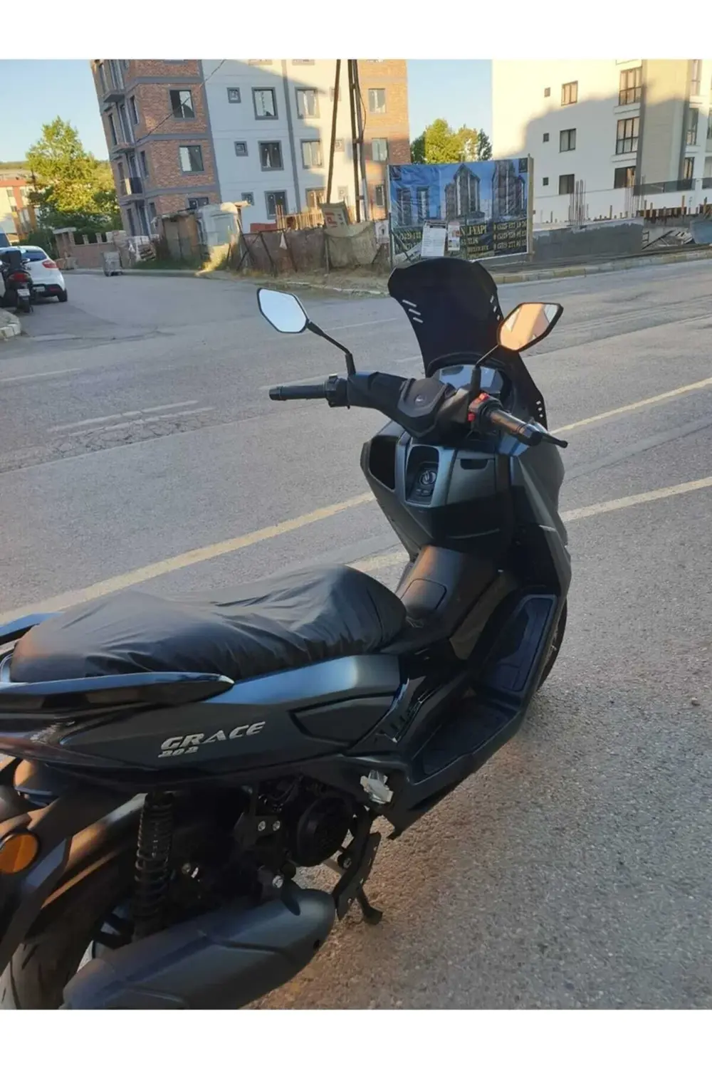 RKS Grace 202 Ön Cam 2022-2025 Model 75cm Siyah Renkli 4mm UZUN