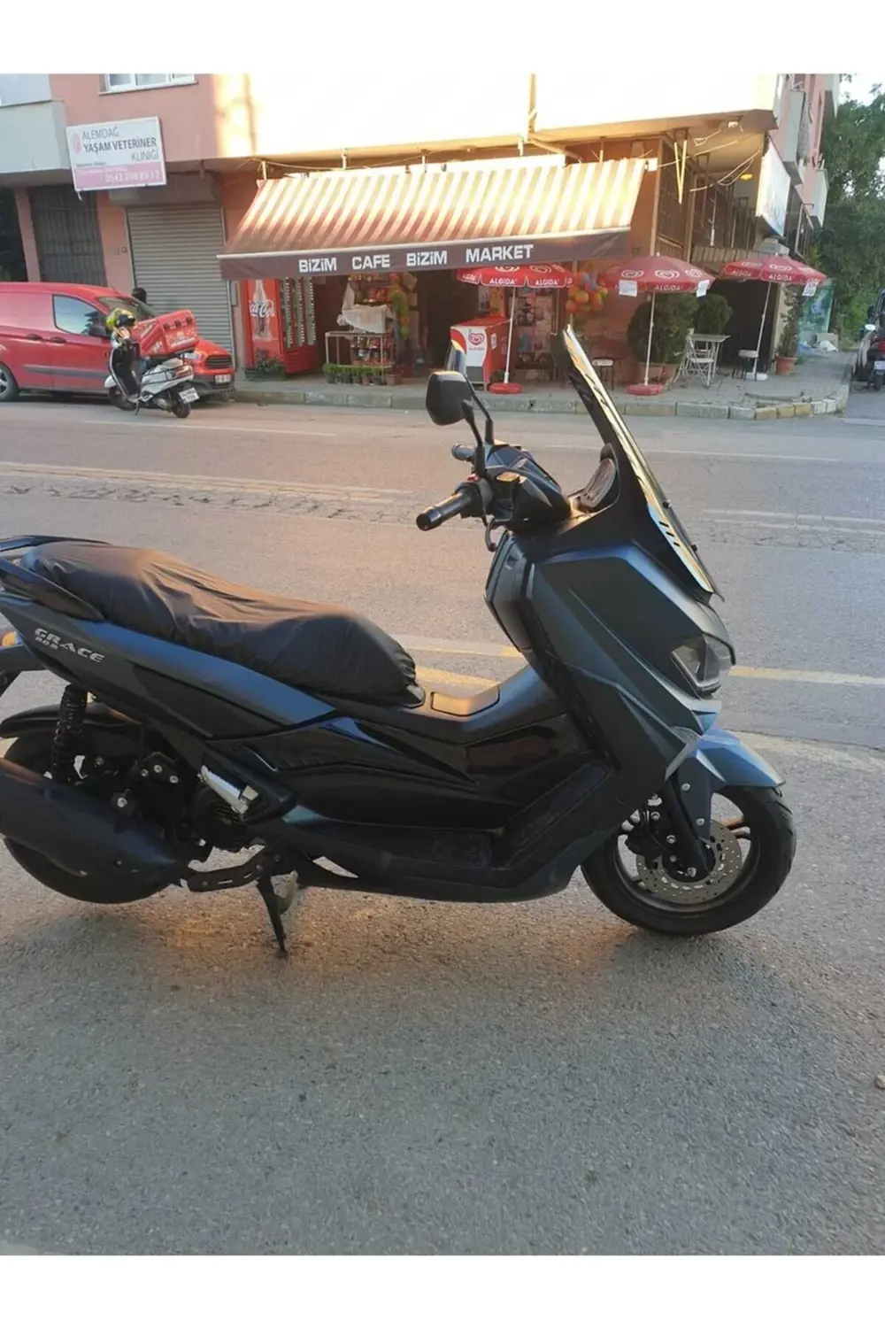 RKS Grace 202 Ön Cam 2022-2025 Model 75cm Siyah Renkli 4mm UZUN