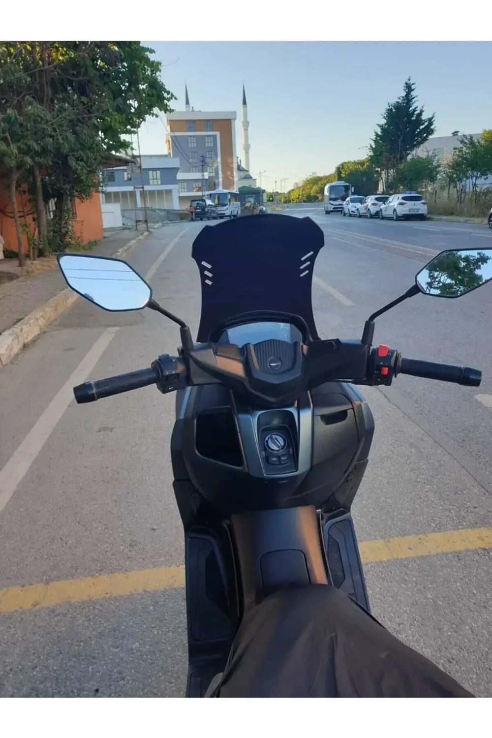 RKS Grace 202 Ön Cam 2022-2025 Model 75cm Siyah Renkli 4mm UZUN