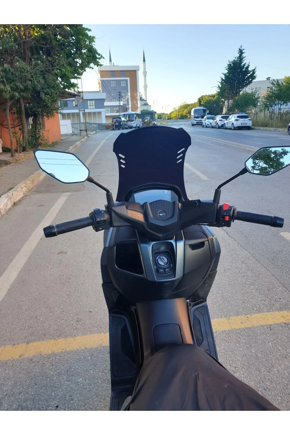 RKS Grace 202 Ön Cam 2022-2026 Model 75cm Siyah Renkli 4mm UZUN