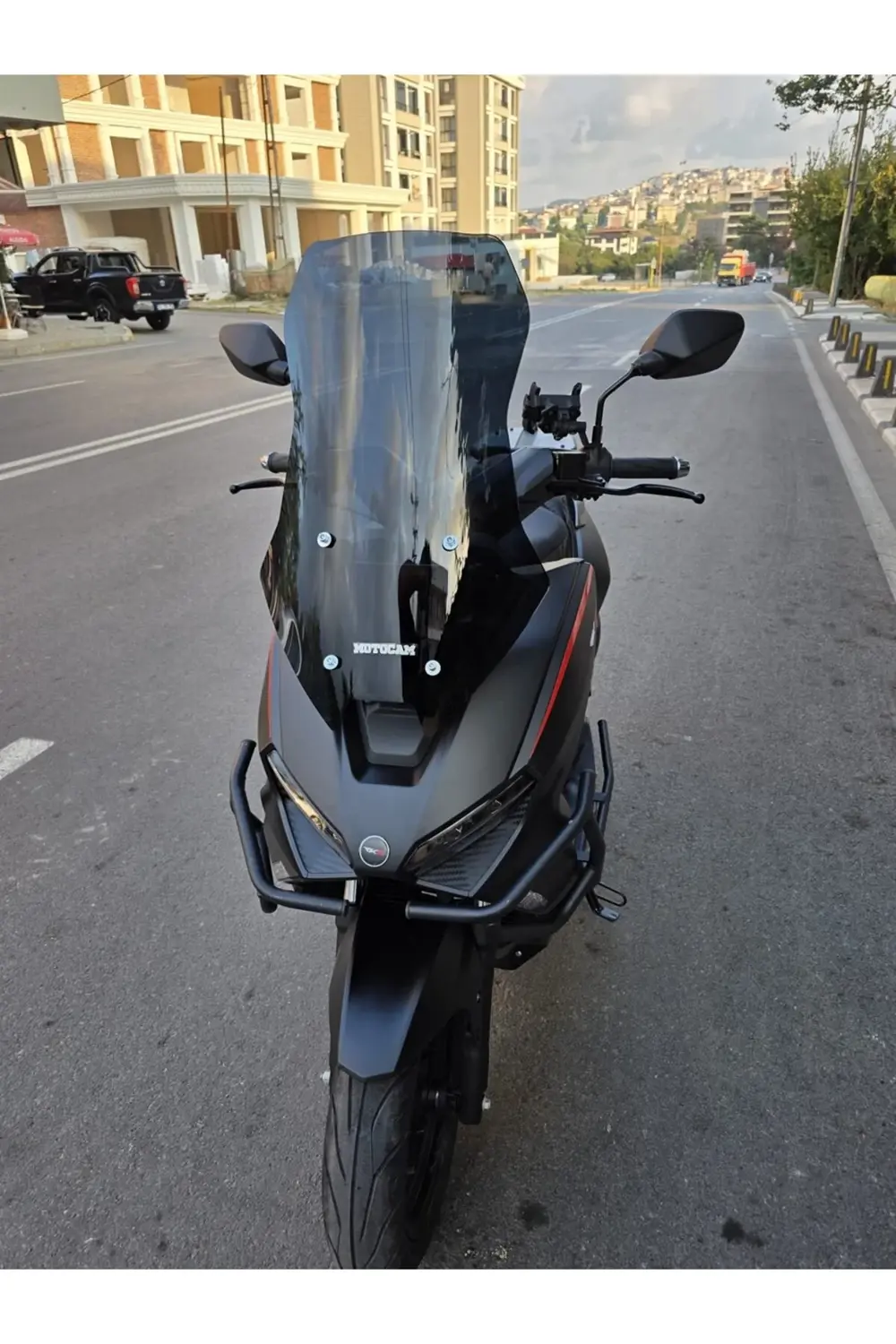 RKS Lince 125 Ön Cam 2021-2025 Model 55cm Siyah Renkli 4mm KISA