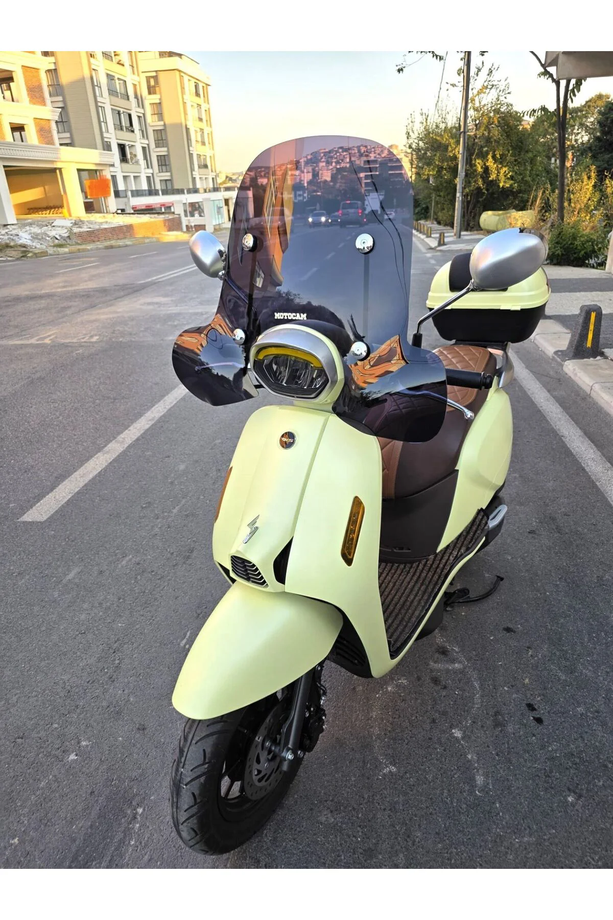 RKS LT 50 PRO Ön Cam 2023-2026 Model 51cm Siyah Renkli 4mm Elcikl