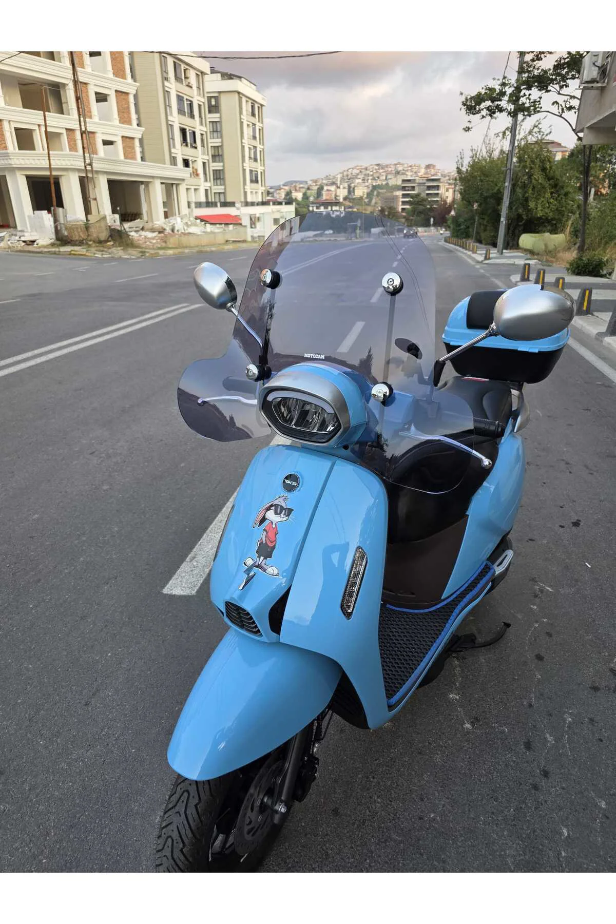 RKS LTR 125 Ön Cam 2023-2026 Model 45cm Füme Renkli 4mm Elcikli APARATSIZ