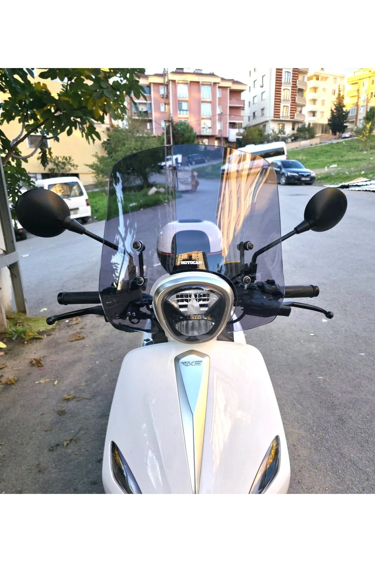 Rks Neon 125 Ön Cam 2023-2026 Model 44cm Füme Renkli 4mm APARATSI