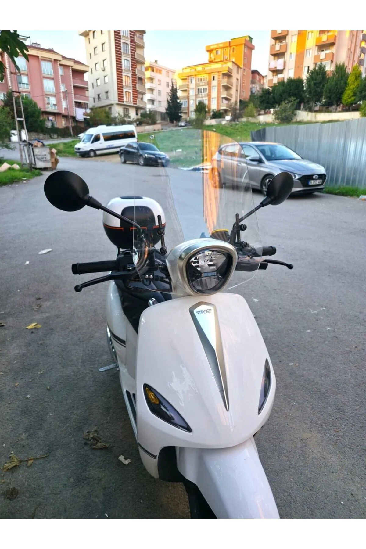 Rks Neon 125 Ön Cam 2023-2026 Model 44cm Şeffaf Renkli 4mm APARAT