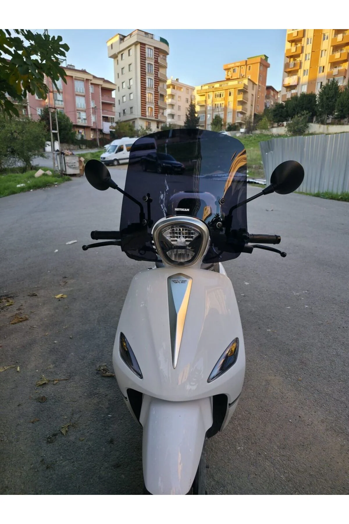 Rks Neon 125 Ön Cam 2023-2026 Model 44cm Siyah Renkli 4mm APARATSIZ