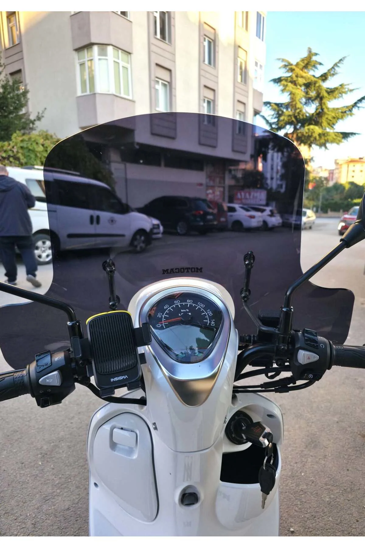 Rks Neon 125 Ön Cam 2023-2026 Model 45cm Siyah Renkli 4mm Elcikli