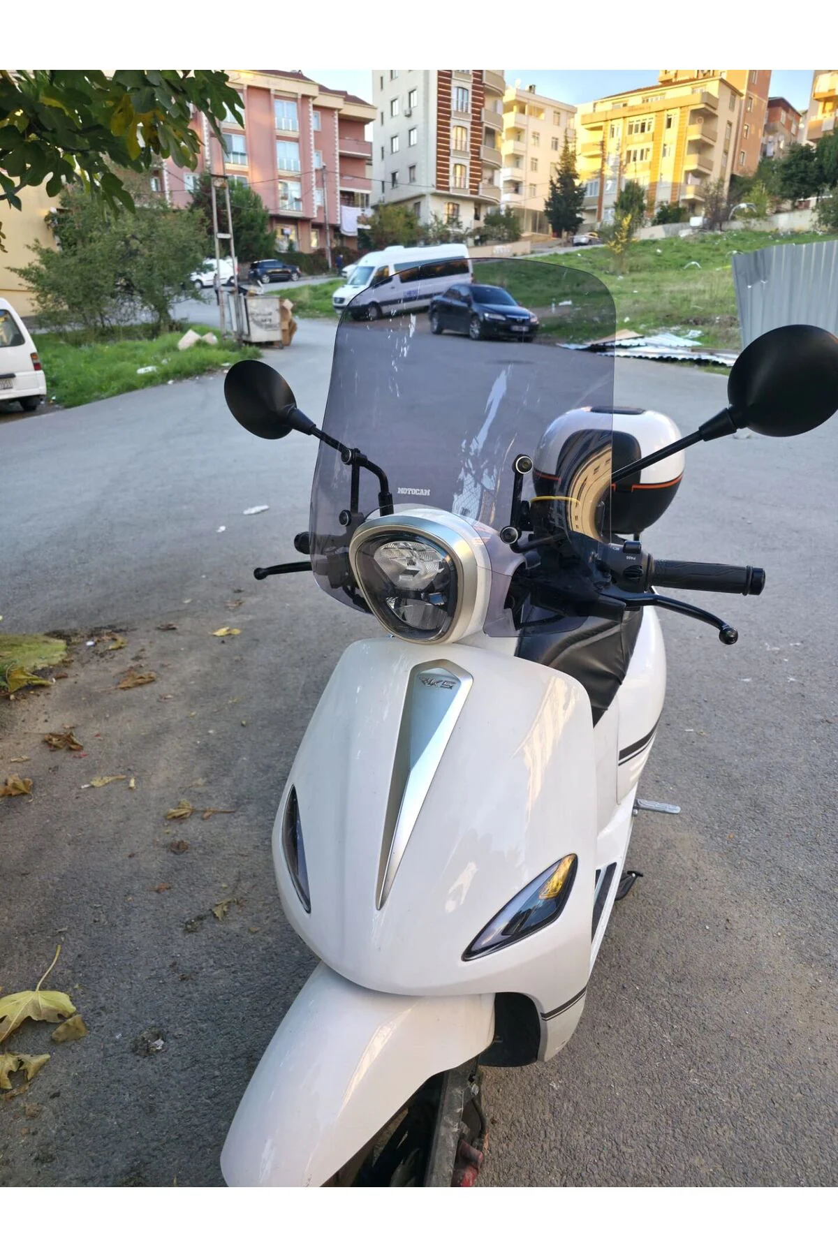 Rks Neon 125 Ön Cam 2023-2026 Model 44cm Füme Renkli 4mm APARATSI