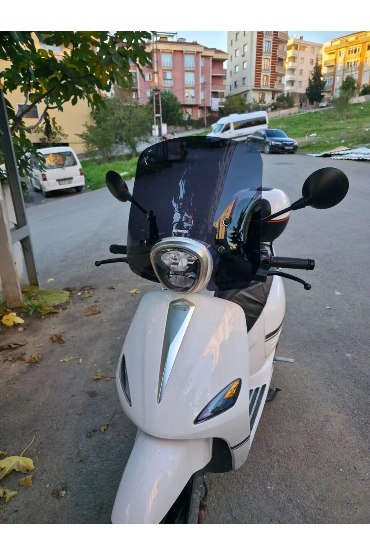Rks Neon 125 Ön Cam 2023-2026 Model 44cm Siyah Renkli 4mm APARATSIZ