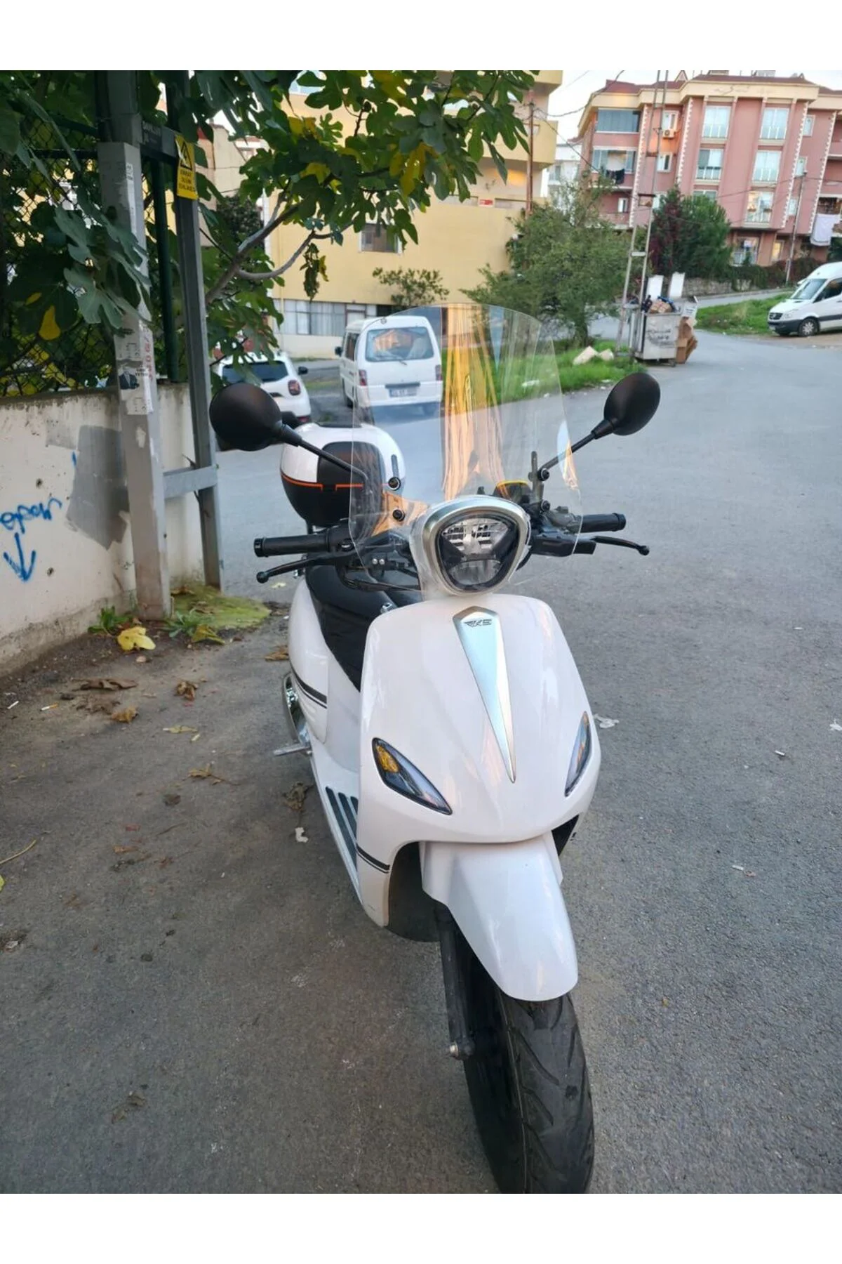 Rks Neon 125 Ön Cam 2023-2026 Model 44cm Şeffaf Renkli 4mm APARAT