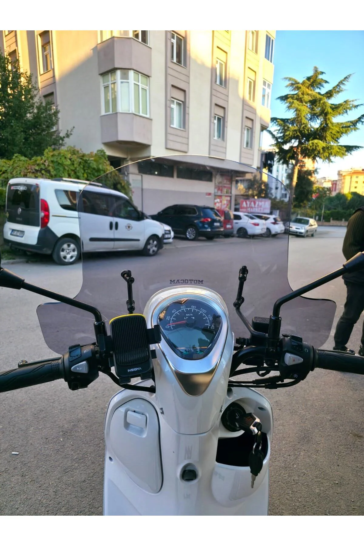 Rks Neon 125 Ön Cam 2023-2026 Model 45cm Füme Renkli 4mm Elcikli APARATSIZ