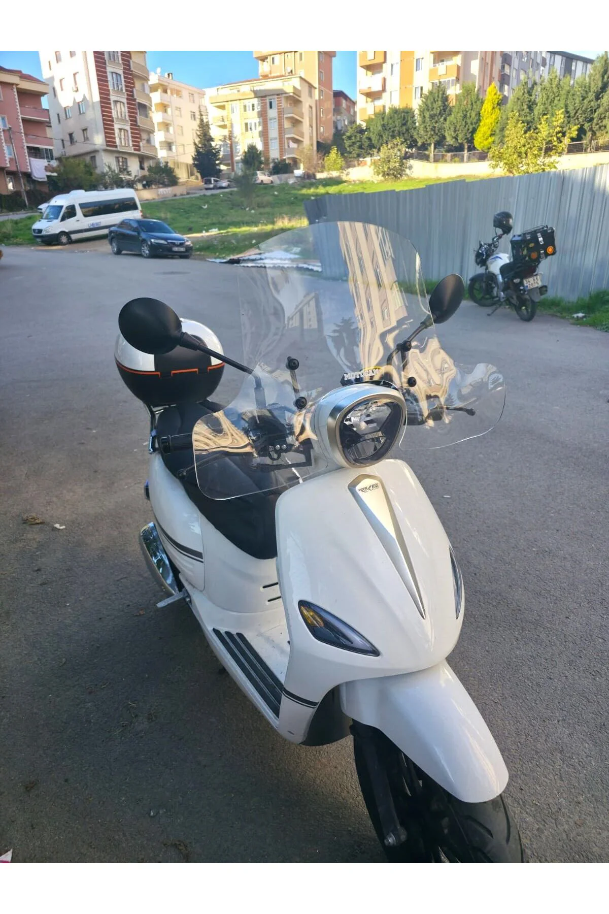 Rks Neon 125 Ön Cam 2023-2026 Model 45cm Şeffaf Renkli 4mm Elcikl