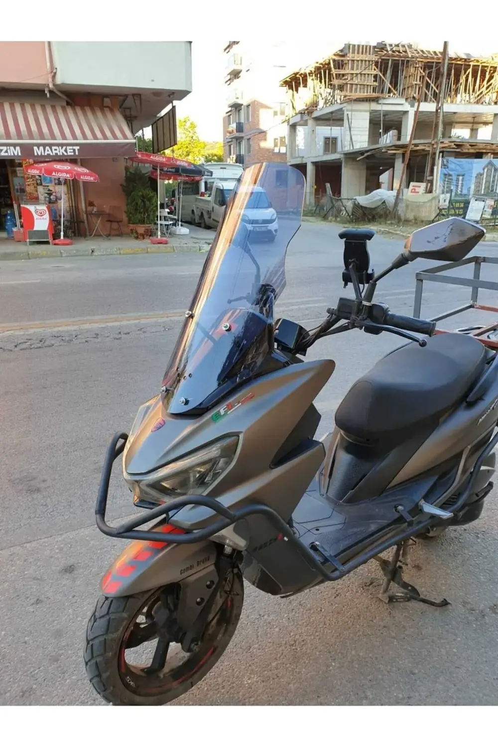 RKS Newlight 125 Ön Cam 2021-2022 Model 55cm Füme Renkli 4mm PRO