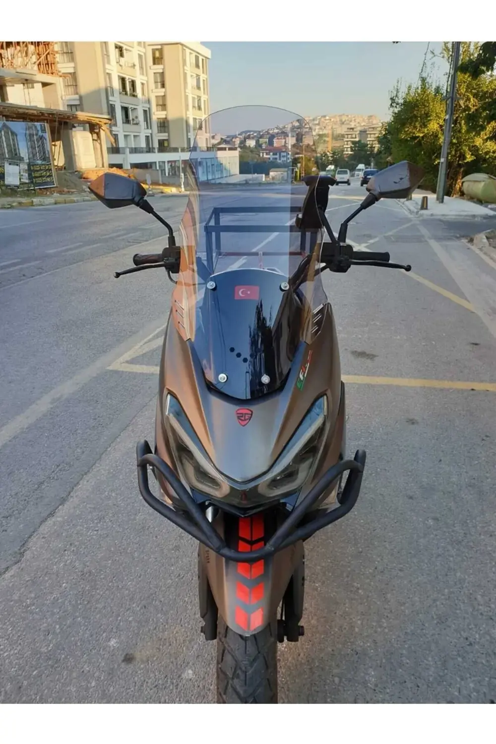 RKS Newlight 125 Ön Cam 2021-2022 Model 55cm Füme Renkli 4mm PRO