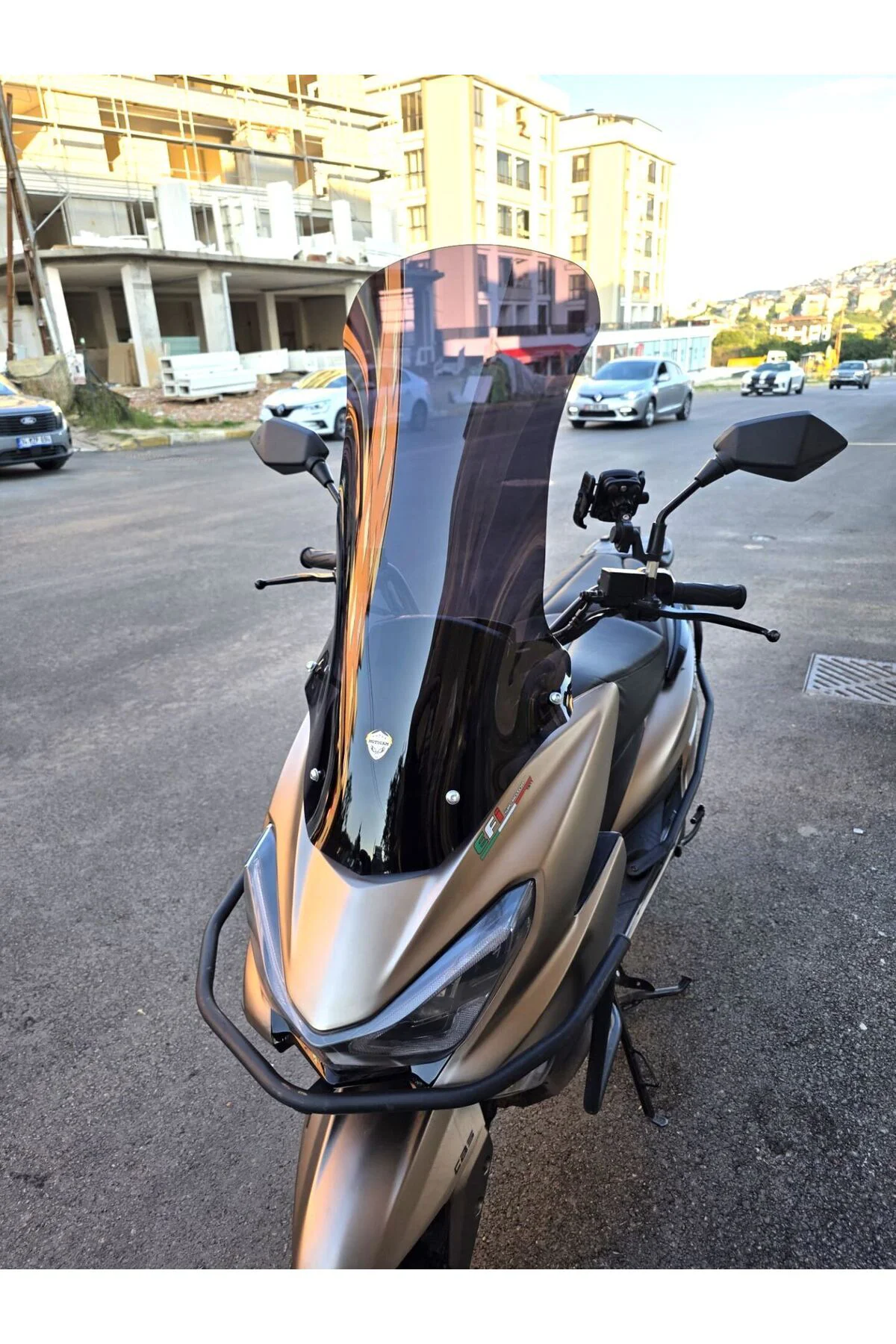 RKS Newlight PRO Ön Cam 2023-2026 Model 75cm Siyah Renkli 4mm UZUN BOYLU