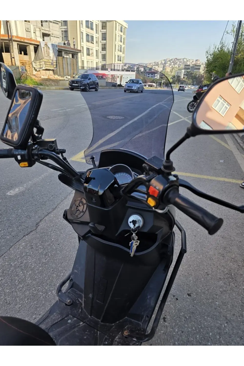 RKS Newlight PRO Ön Cam 2023-2025 Model 58cm Füme Renkli 4mm ORİJ