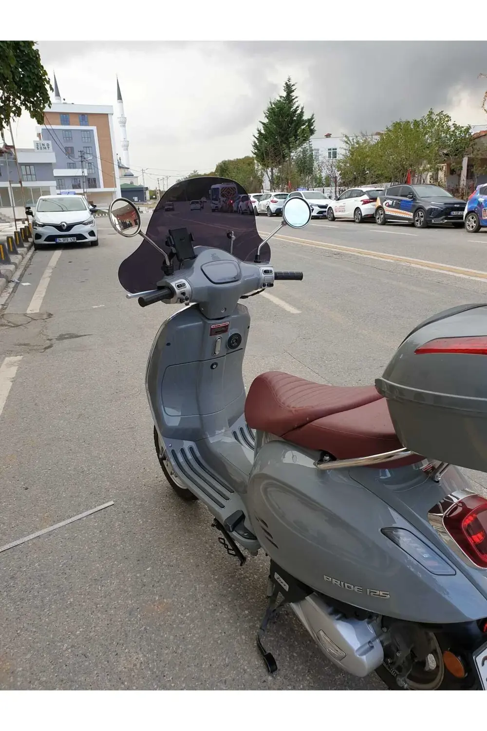 RKS Pride 125 Ön Cam 2023-2024 Model 39cm siyah Renkli 4mm APARAT