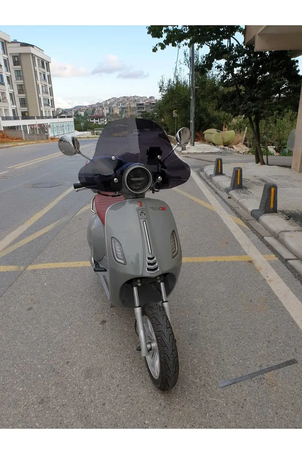 RKS Pride 125 Ön Cam 2023-2024 Model 39cm siyah Renkli 4mm APARAT