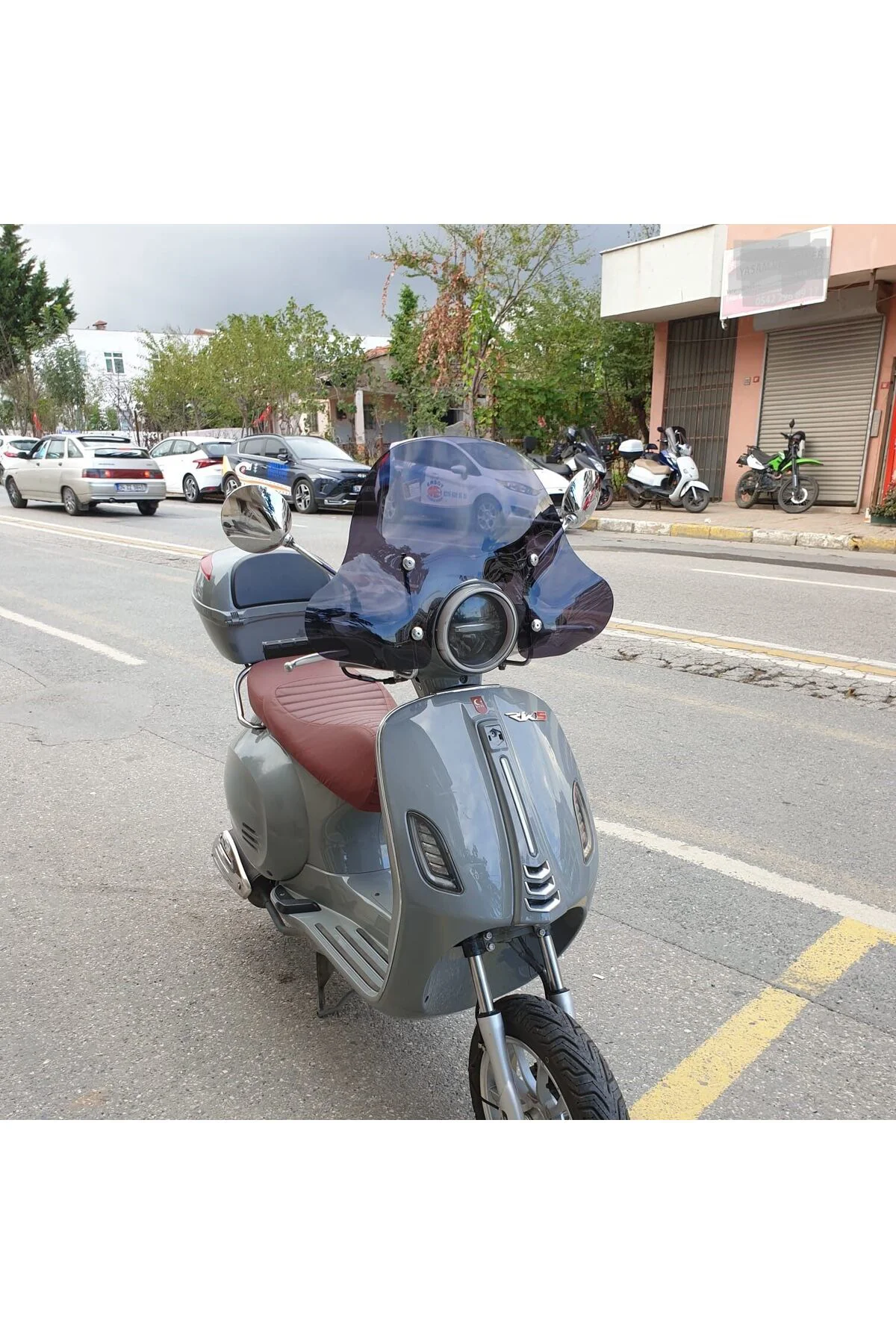 RKS Pride 125 Ön Cam 2023-2026 Model 39cm Siyah Renkli 4mm Elcikl