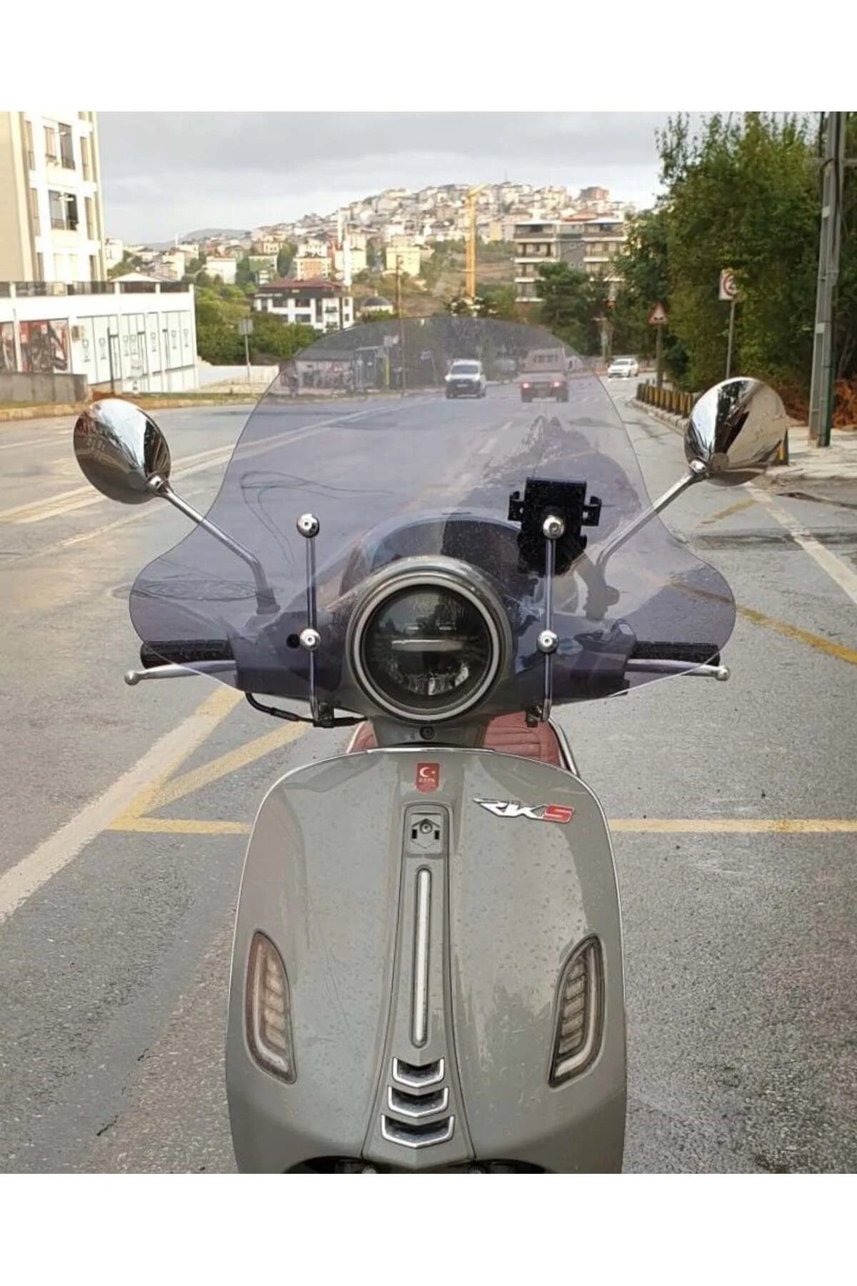 RKS Pride 125 Ön Cam 2023-2026 Model 39cm Füme Renkli 4mm Elcikli