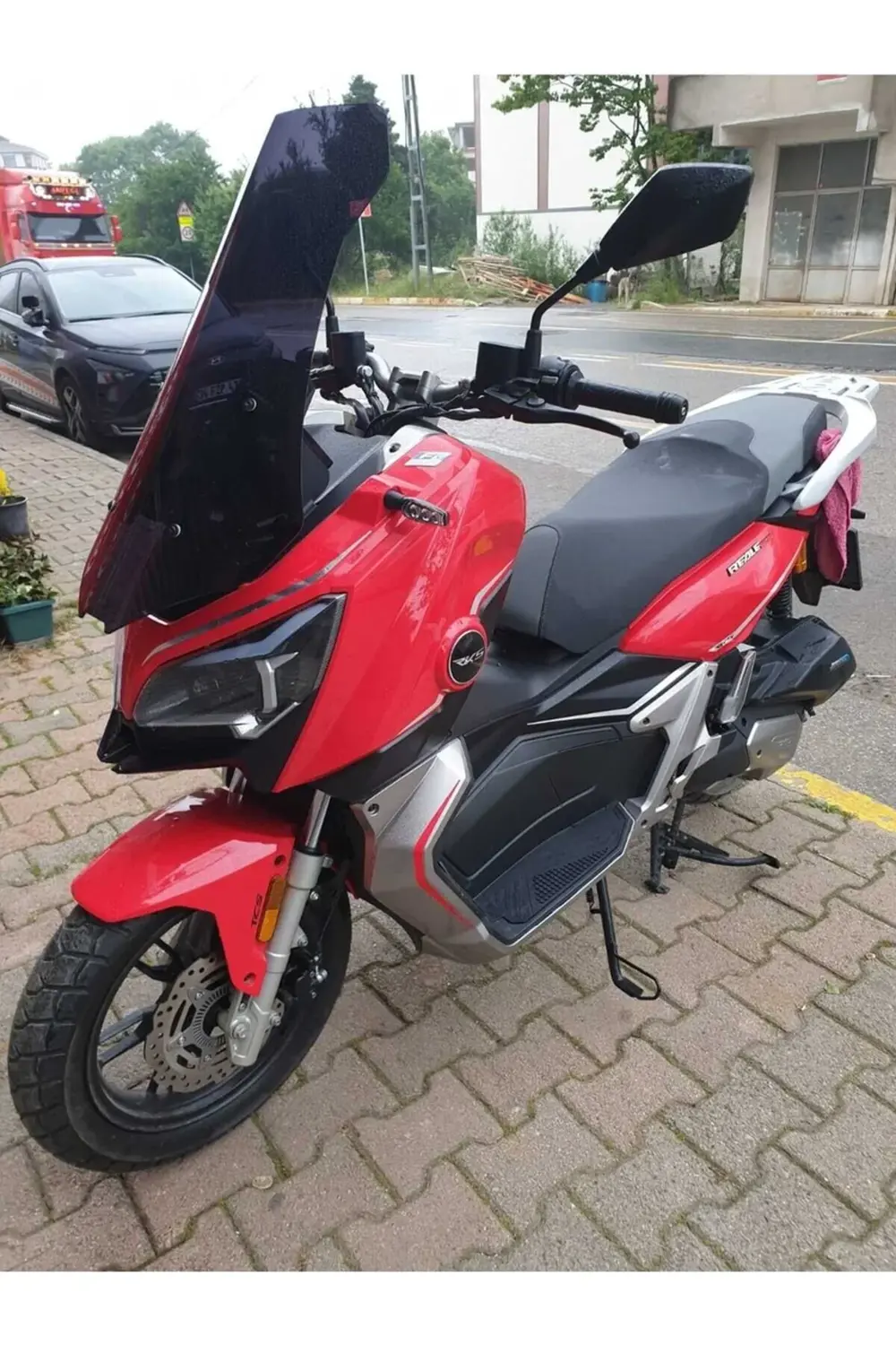 RKS Reale 125 Ön Cam 2023-2025 Model 75cm Siyah Renkli 4mm UZUN