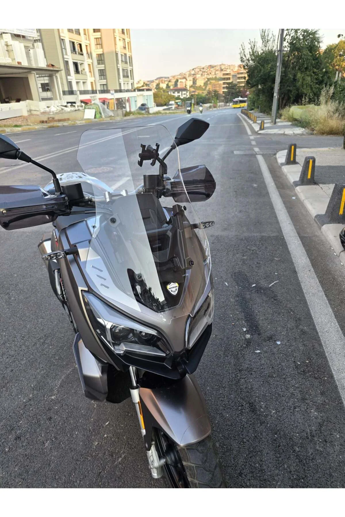 RKS Reale 125 Ön Cam 2023-2026 Model 55cm Şeffaf Renkli 4mm KISA 
