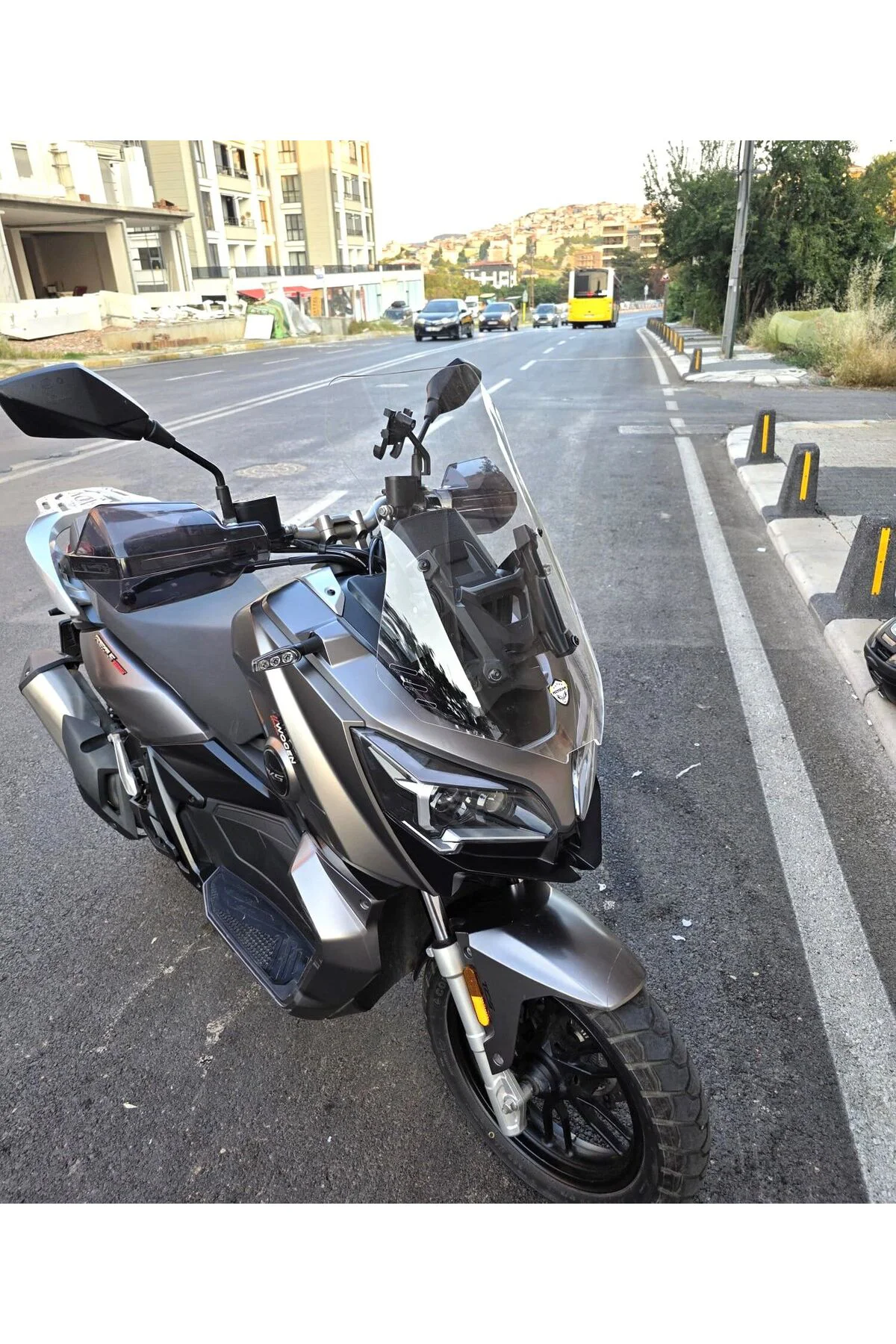 RKS Reale 125 Ön Cam 2023-2026 Model 55cm Şeffaf Renkli 4mm KISA 