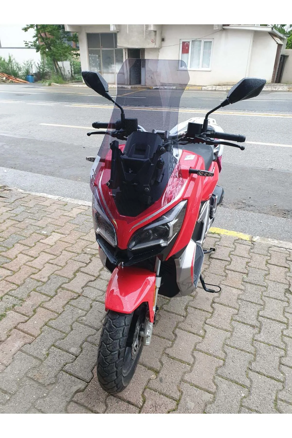 RKS Reale 125 Ön Cam 2023-2026 Model 65cm Füme Renkli 4mm ORTA BO
