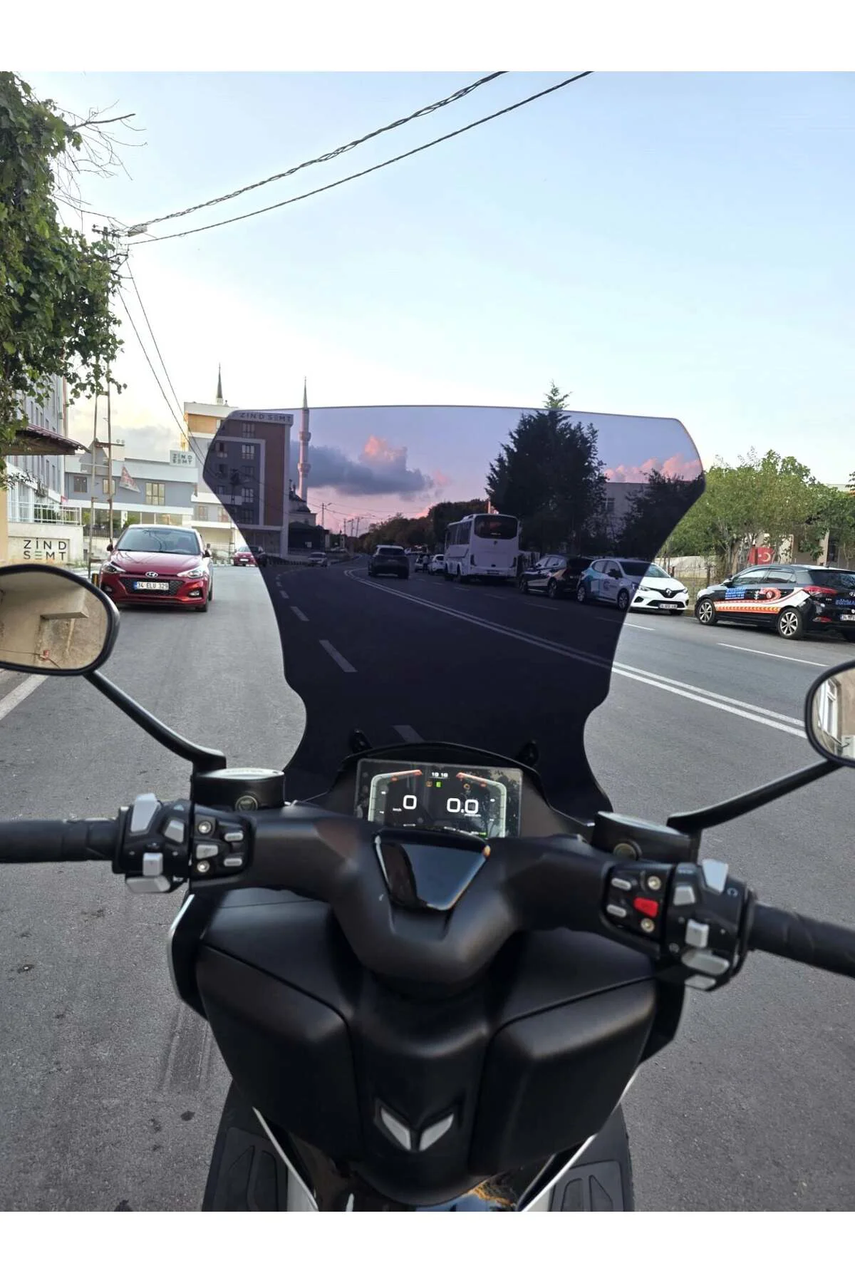 RKS RZ 250 S Ön Cam 2022-2026 Model 68cm Siyah Renkli 4mm UZUN