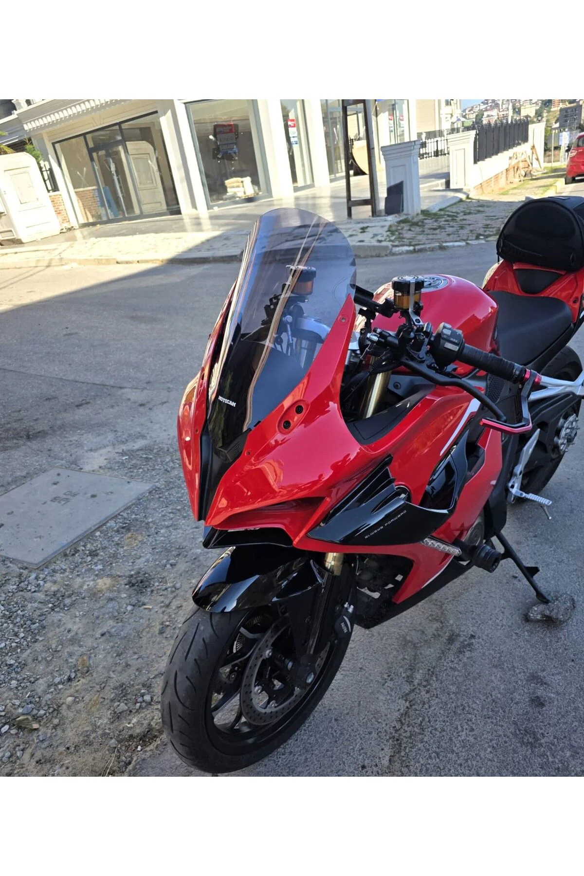RKS SRK 550 RS Ön Cam 2023-2026 Model 42cm Füme Renkli 4mm