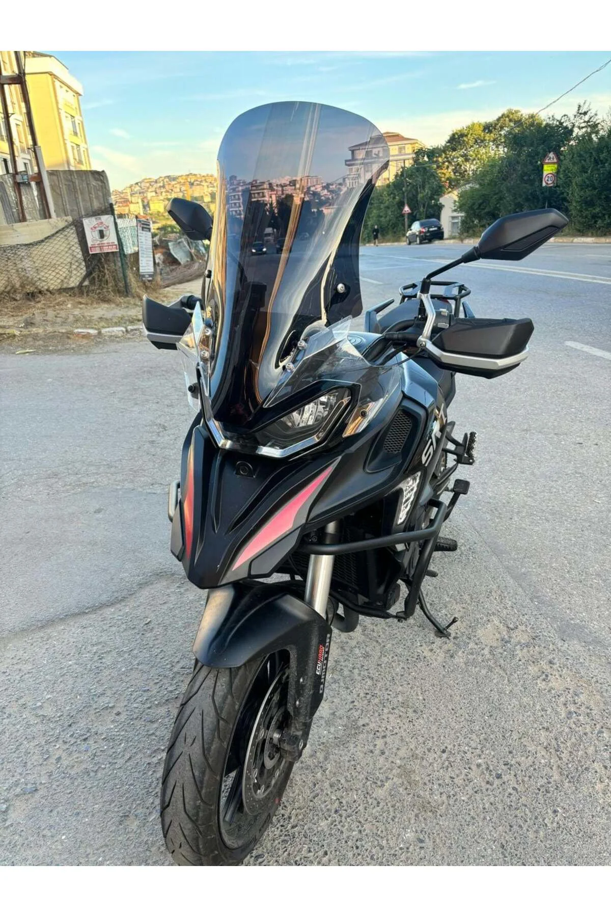RKS SRT 800 SX Ön Cam 2023-2026 Model 61cm Siyah Renkli 4mm