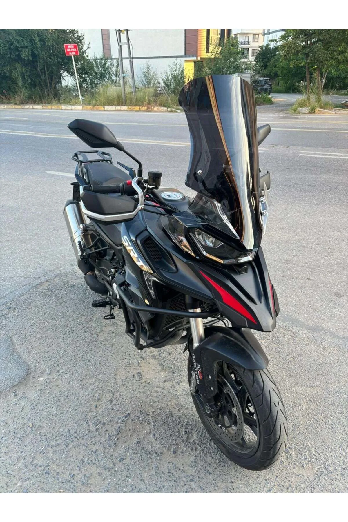 RKS SRT 800 SX Ön Cam 2023-2026 Model 61cm Siyah Renkli 4mm