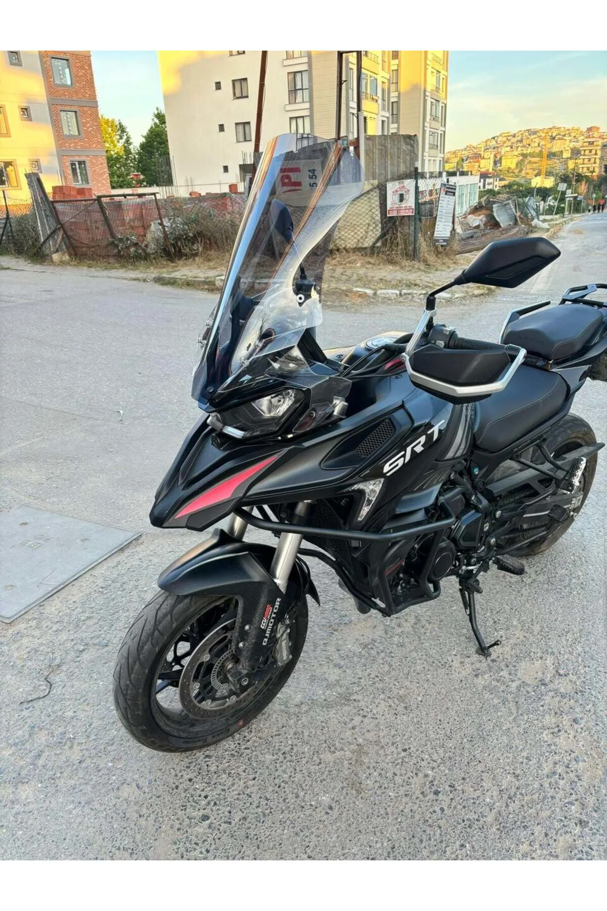 RKS SRT 800 SX Ön Cam 2023-2026 Model 61cm Füme Renkli 4mm
