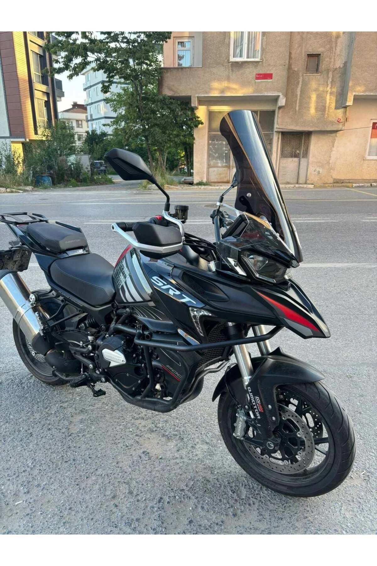 RKS SRT 800 SX Ön Cam 2023-2026 Model 61cm Siyah Renkli 4mm
