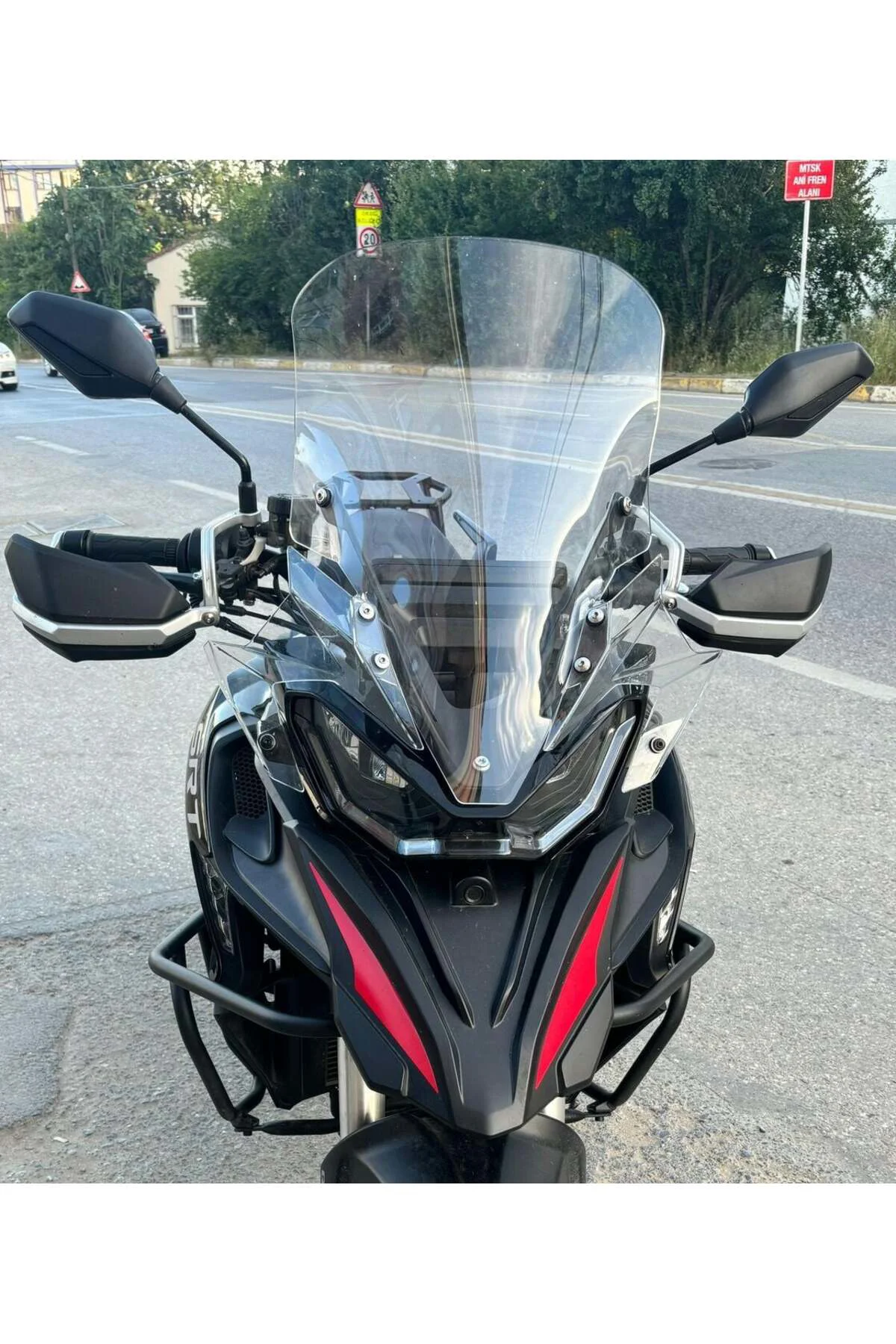 RKS SRT 900 SX Ön Cam 2023-2026 Model 61cm Şeffaf Renkli 4mm