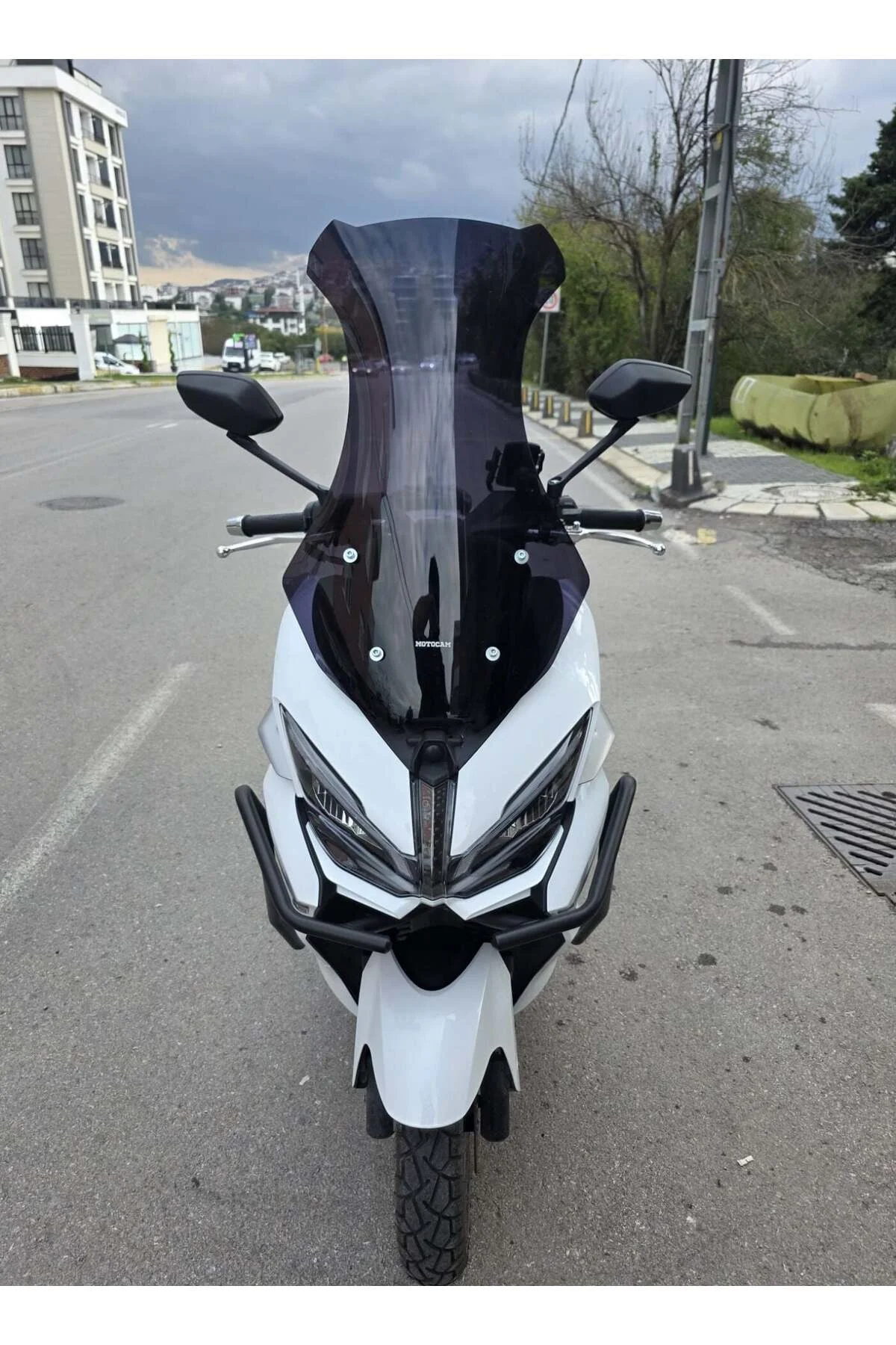 RKS SRX 50 Ön Cam 2021-2026 Model 63cm Siyah Renkli 4mm - Görsel 5