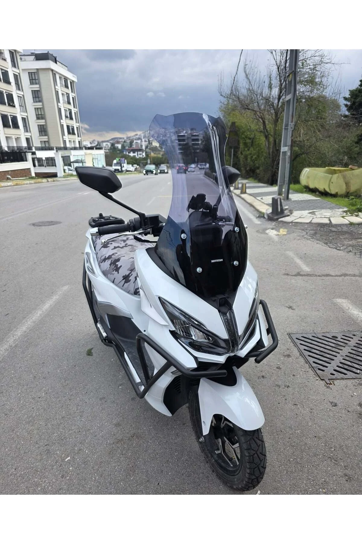 RKS SRX 50 Ön Cam 2021-2026 Model 63cm Füme Renkli 4mm RKS SRX 50 Ön Cam 2021-2026 Model 63cm Füme Renkli 4mm - Görsel 2