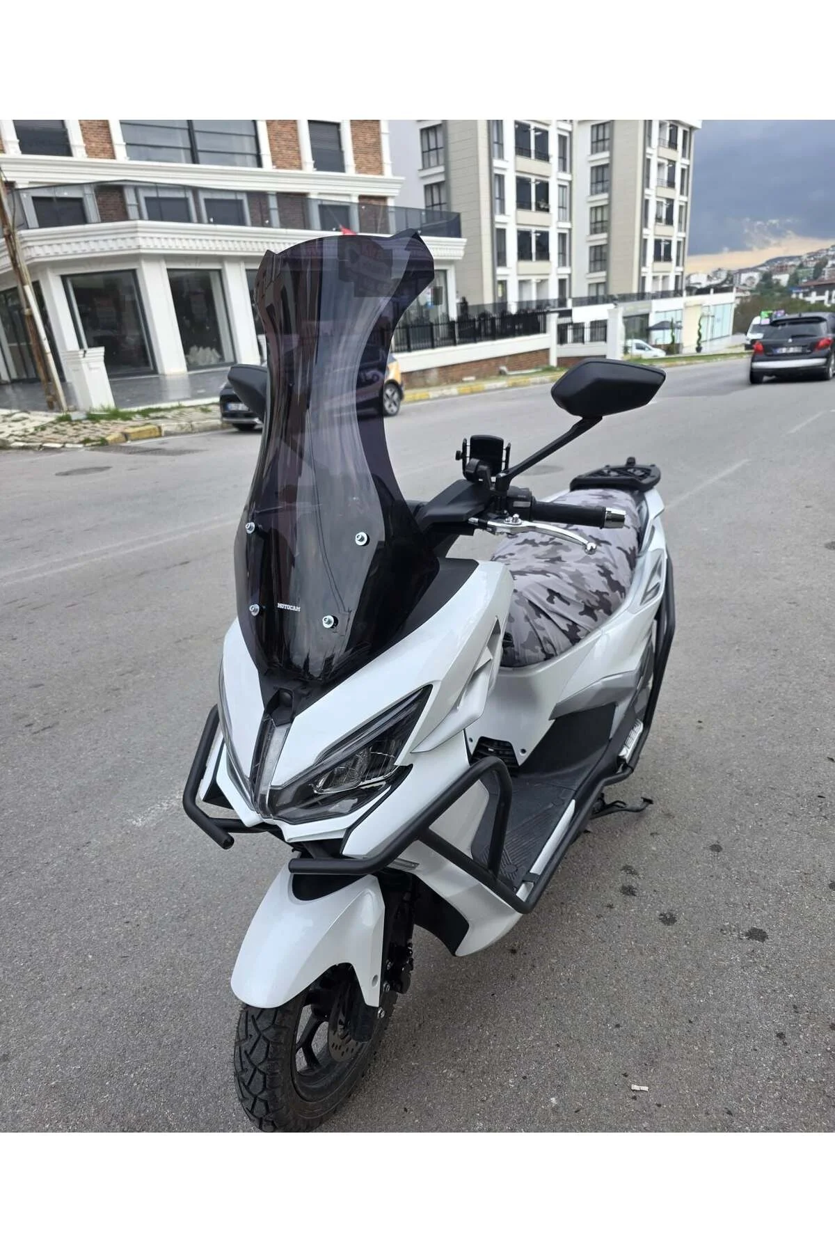 RKS SRX 50 Ön Cam 2021-2026 Model 63cm Siyah Renkli 4mm - Görsel 8