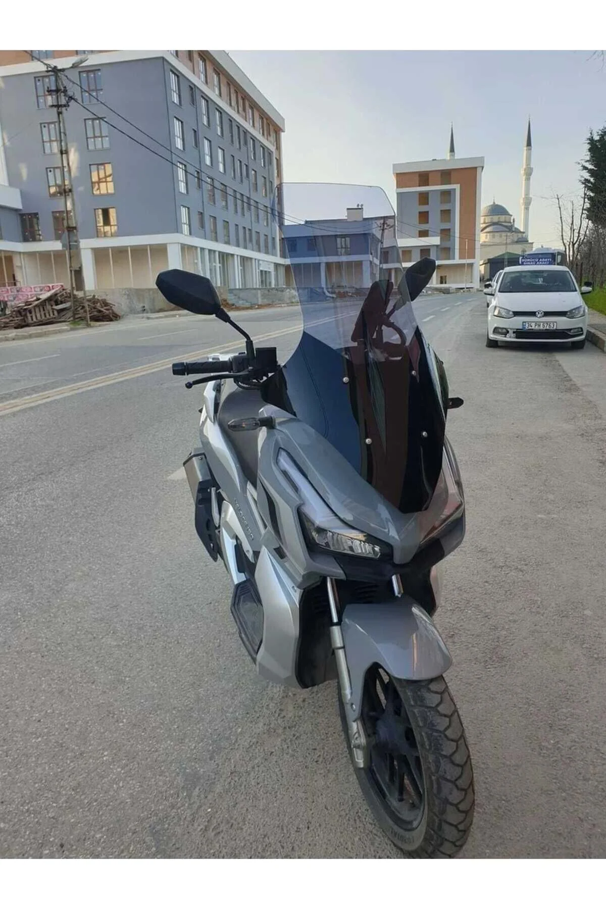 RKS Veloce Ön Cam 2023-2026 Model 43cm Füme Renkli 4mm SPORTİF