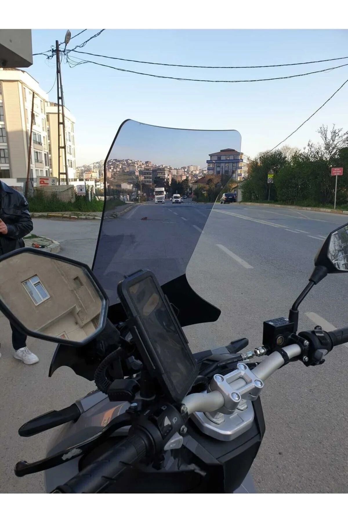 RKS Veloce Ön Cam 2023-2026 Model 43cm Füme Renkli 4mm SPORTİF